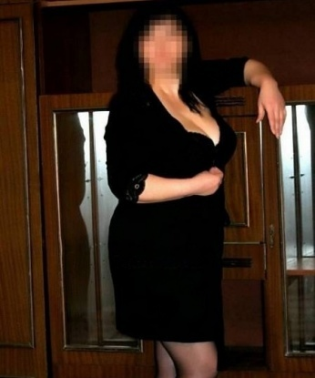 У меня богатый опыт и я знаю, как доставить тебе неземное наслаждение. В Москве я живу уже долгое время и знаю все его уголки, чтобы создать для нас атмосферу полного расслабления. Мои услуги включают классический и эротический массаж, пикантные игры и многое другое. Мои фото настоящие, и я уверена, что они заставят тебя желать меня еще и еще. Учитывая твои желания и фантазии, я сделаю все, чтобы ты остался доволен и вернулся ко мне вновь. Жду тебя, мой сладкий! 💋💋💋 343, 48 лет